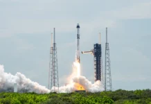Falcon 9’s Moon Mission: Launching Blue Ghost and Resilience Falcon 9's Dual Moon Mission: Blue Ghost and Resilience - Learn about this historic launch carrying two private lunar landers to the Moon.